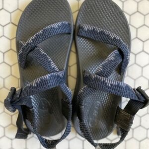 Kid’s Chacos Size 4